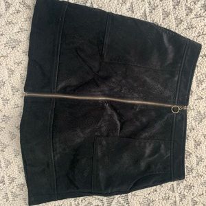 Skirt zipper up